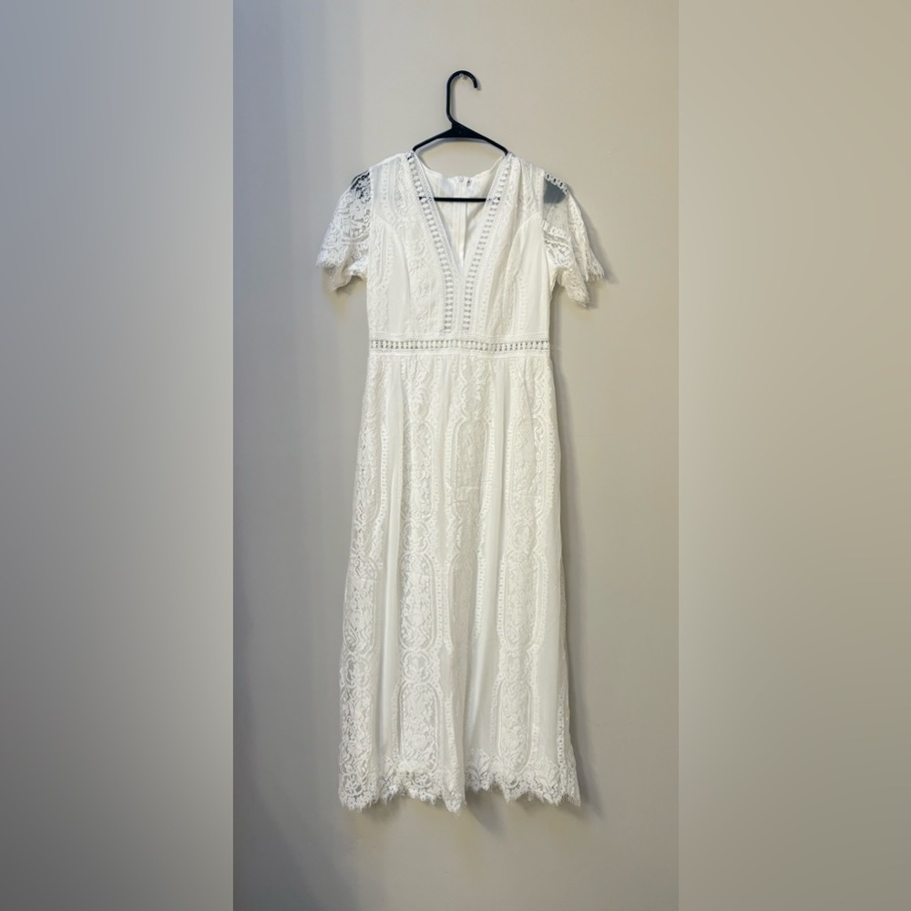 Elegant White Lace Dress